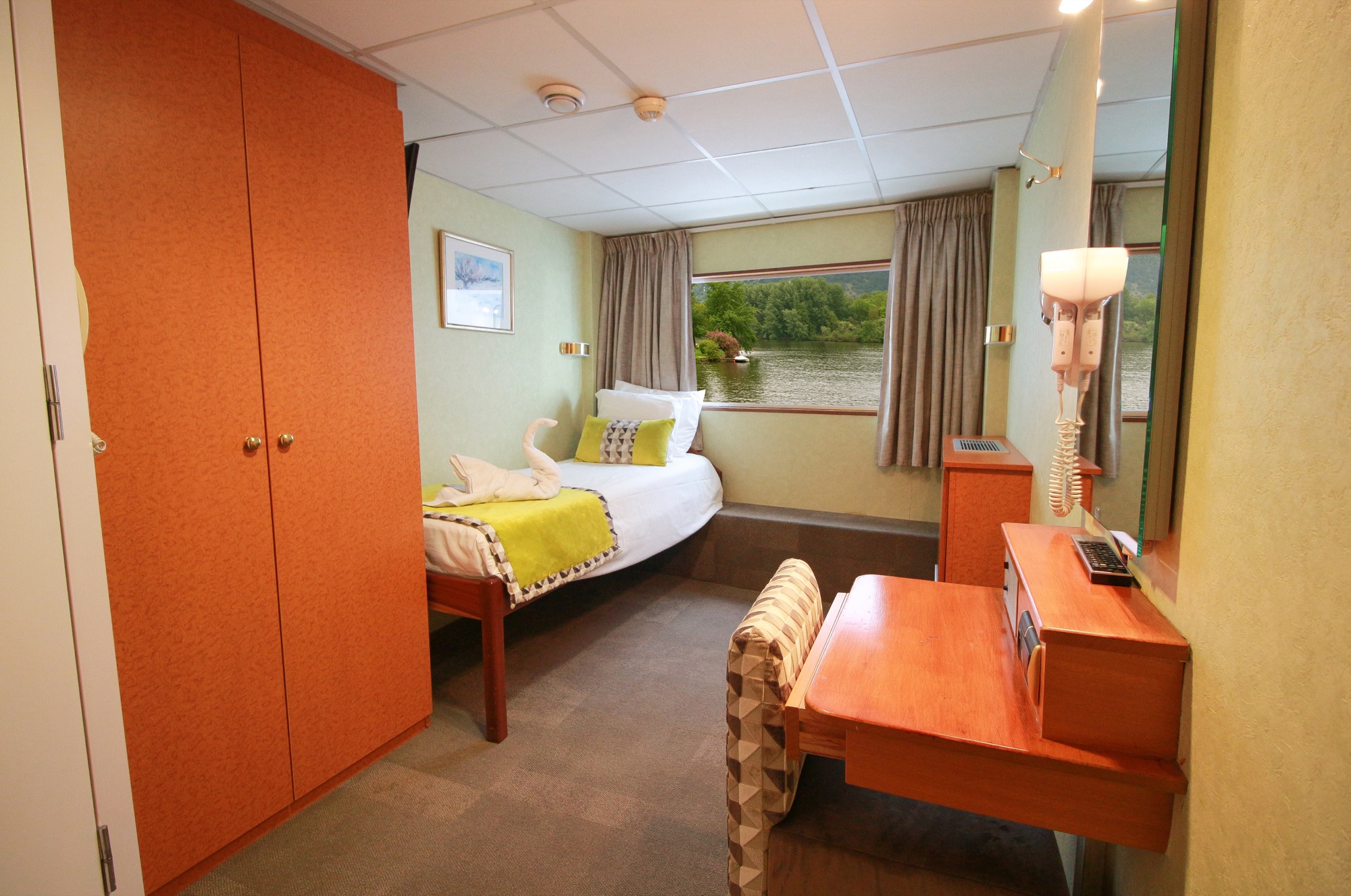 CroisiEurope MS France Single Cabin.jpg